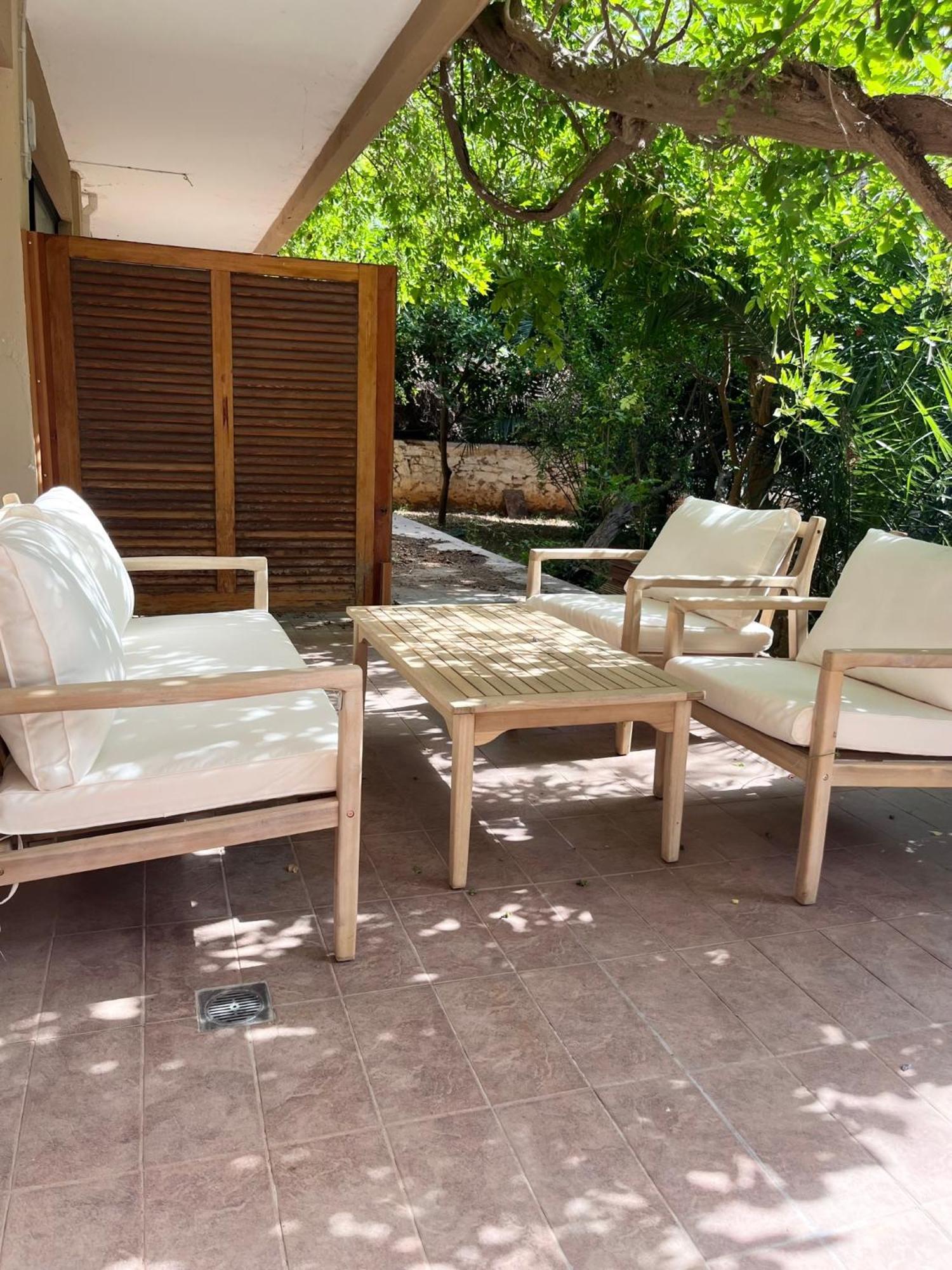 Apartment Vouliagmeni 2bed Garden Flat
