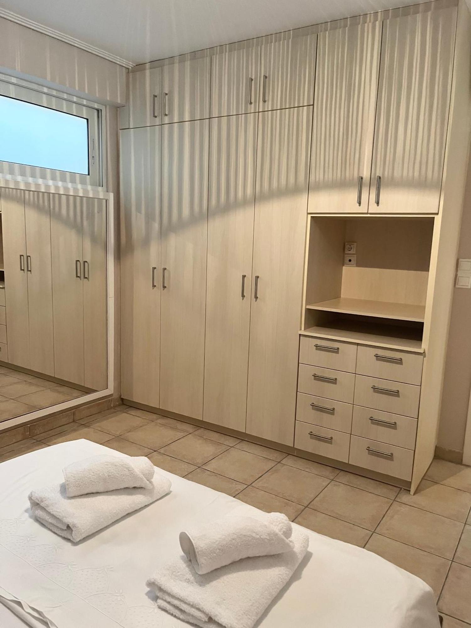 Vouliagmeni 2bed Garden Flat Apartment Athens